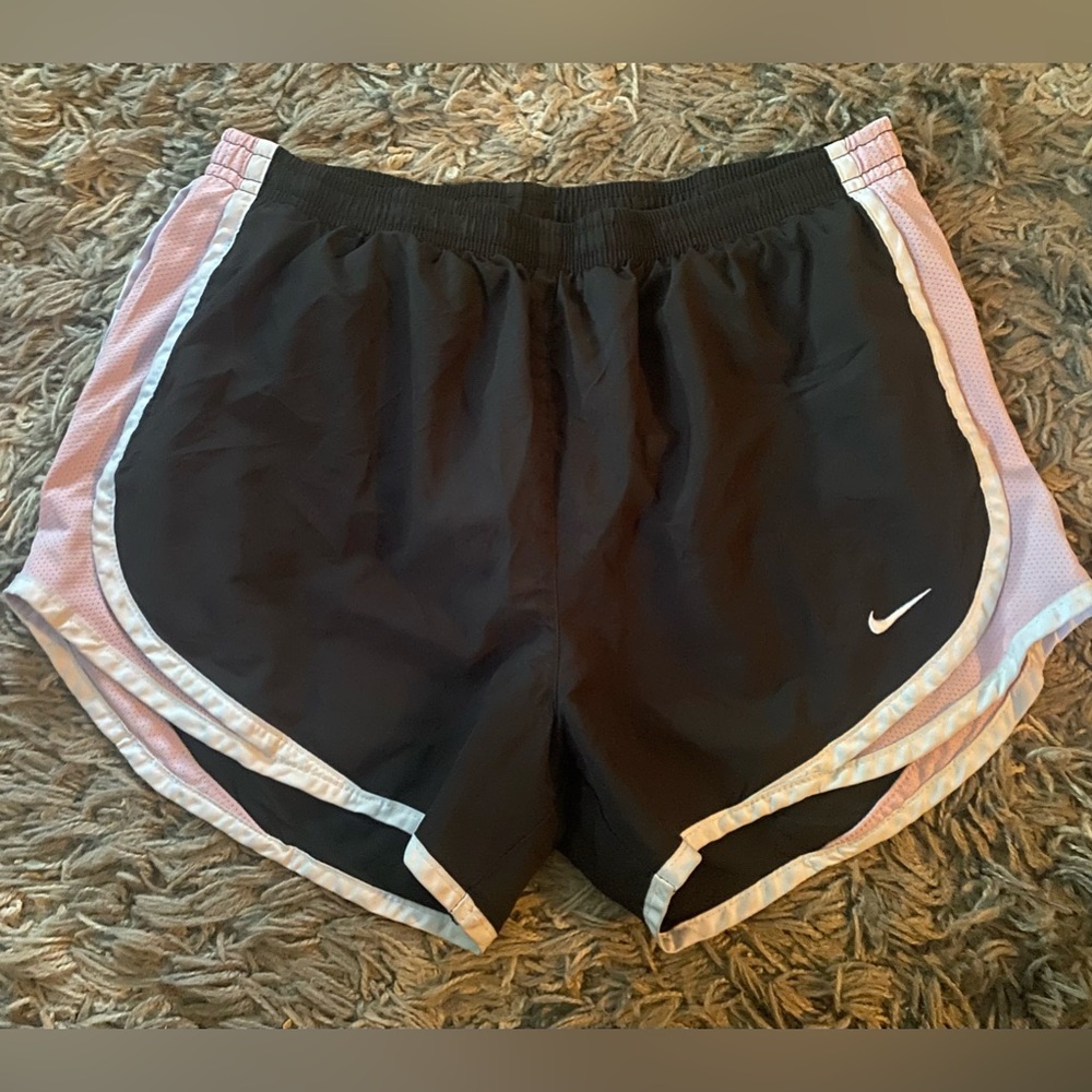 Nike athletic shorts women’s size small